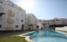 Appartement Avec Piscines, Vue Sur Mer Et Acces A La Plage A Achakar Hill, Tanger.